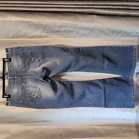 Deb embroidered jeans - Picture 2 of 11